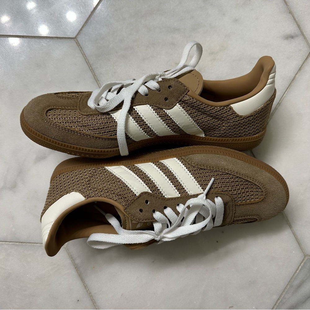 DHGate Cardboard Colored Sneakers Size 7 US but fit closer to an 8.5